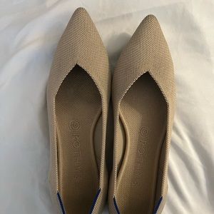 Rothy’s Pointed toe flat